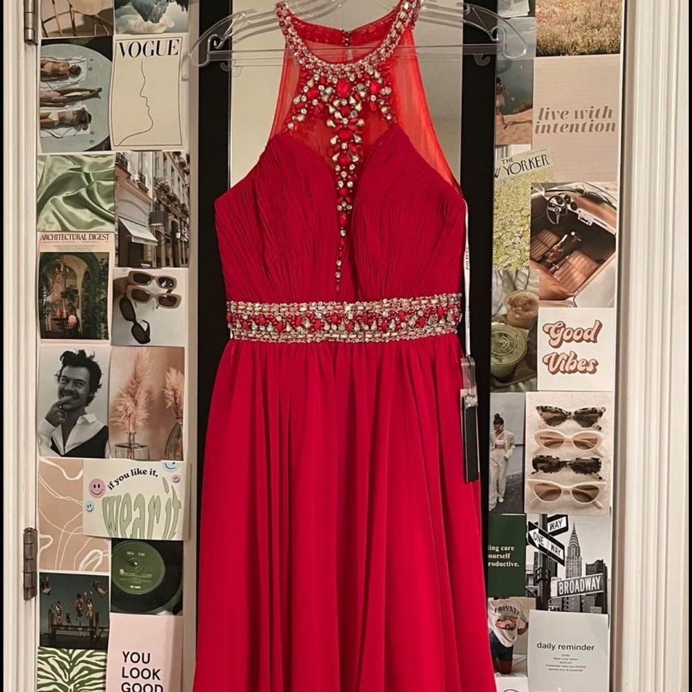 Women’s Red Embellished Homecoming/Short Prom Dress